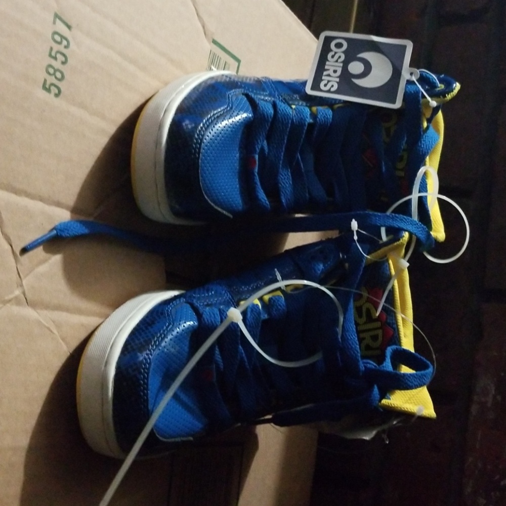 Sneakers
